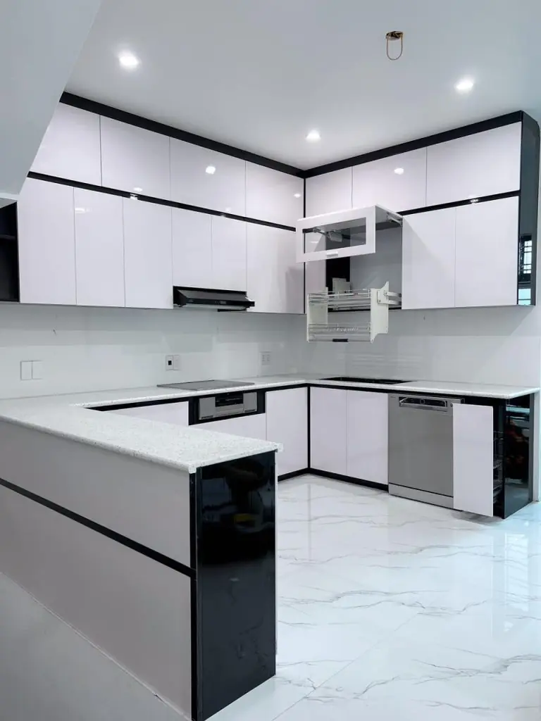 Tủ Bếp Nhựa Chữ U Có Quầy Bar Sang Trọng | Nội Thất Quốc Tiến